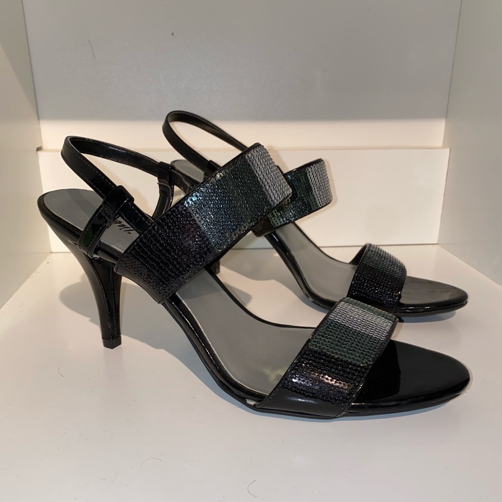 High Heels - Picture 2 of 4